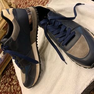 Louis Vuitton run away sneakers